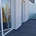 A Comfortable Close To The Seaside *