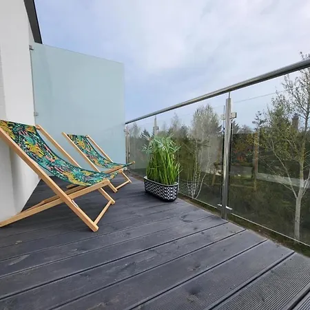 A Comfortable Close To The Seaside Apartment Gąski